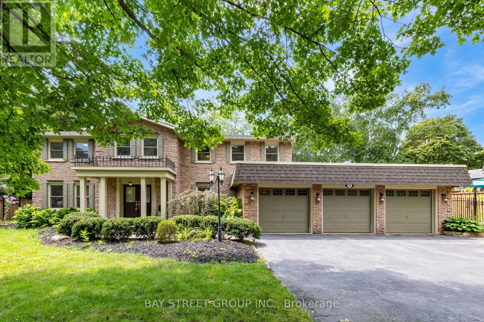 244 Colchester Drive, Oakville, Ontario  L6J 5S5 - Photo 4 - W13658672