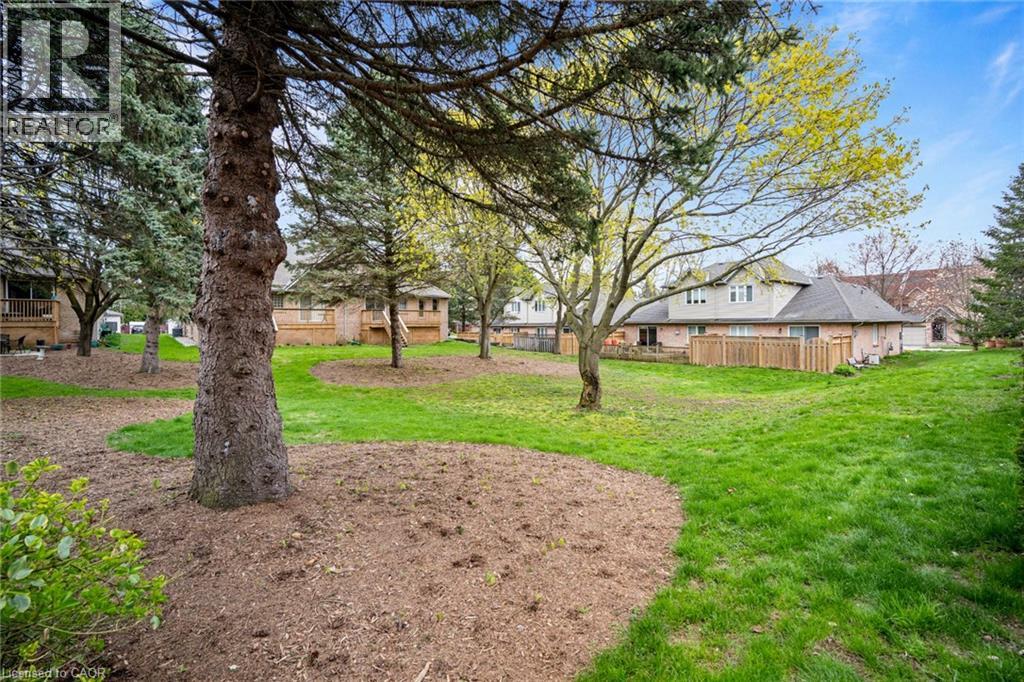 320 Hamilton Drive Unit# 10, Ancaster, Ontario  L9G 4W6 - Photo 38 - 40853262