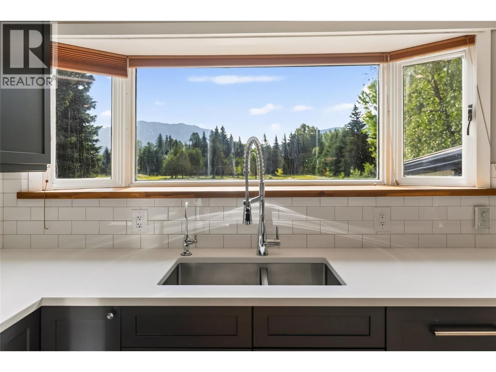 3292 Anderson Road, Fernie, British Columbia  V0B 1M1 - Photo 20 - 10395142