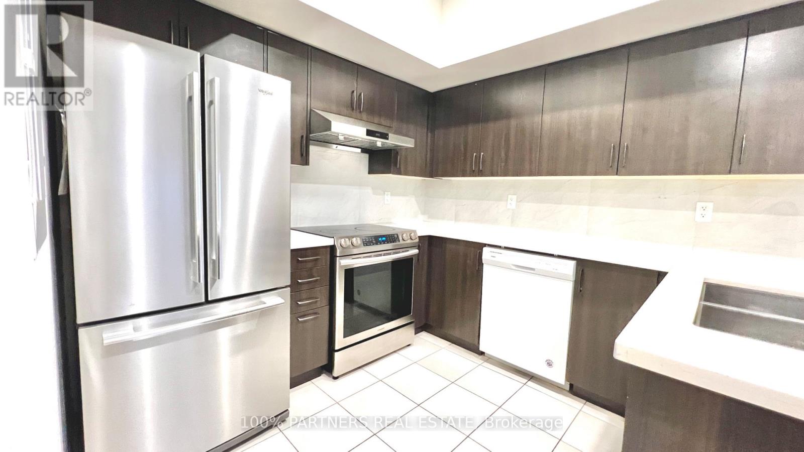 23 - 15 Eaton Park Lane, Toronto, Ontario  M1W 0A5 - Photo 3 - E13652252