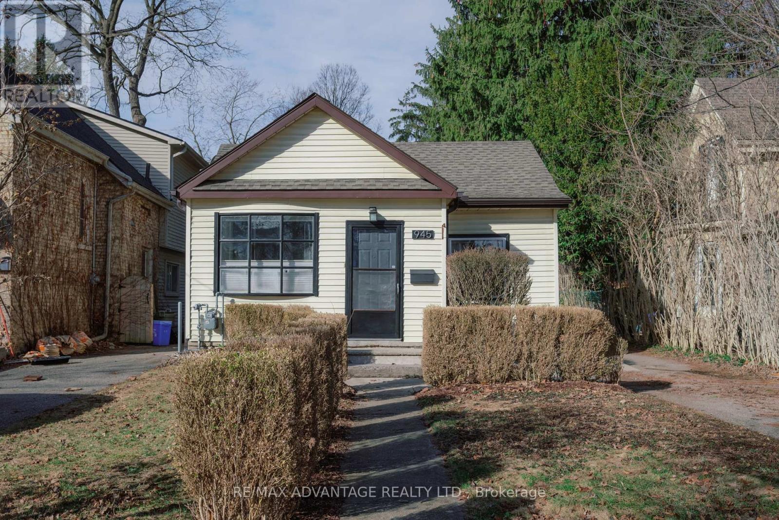 945 COLBORNE STREET, London East, Ontario