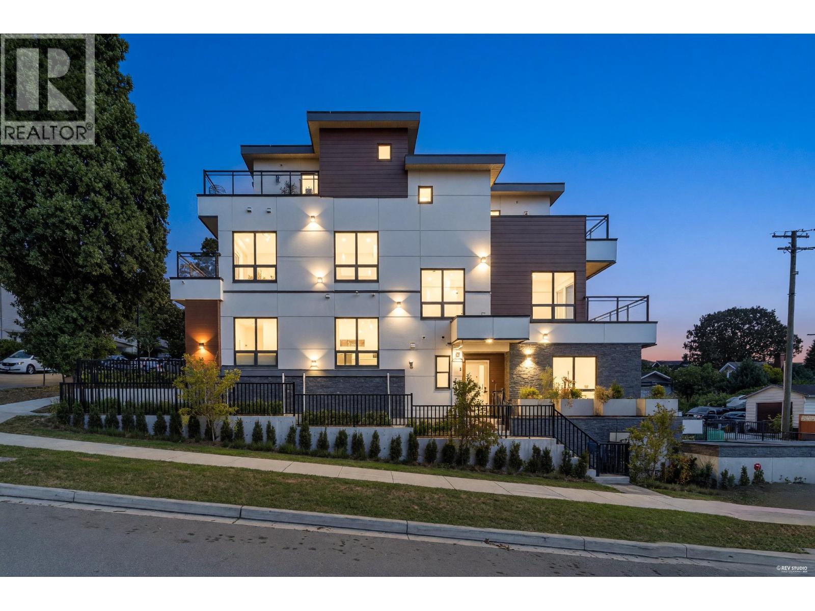 1 3800 PENDER STREET, Burnaby, British Columbia