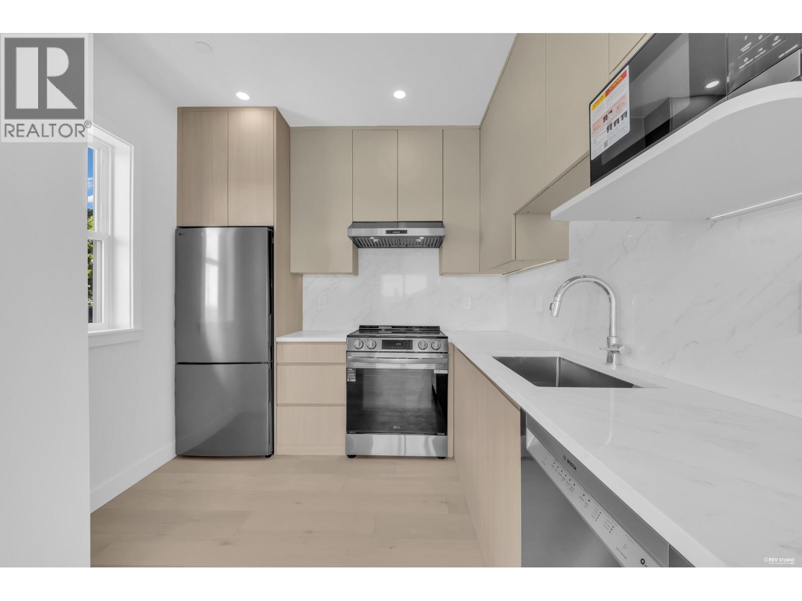 1 3800 Pender Street, Burnaby, British Columbia  V5C 2L5 - Photo 7 - R3154428