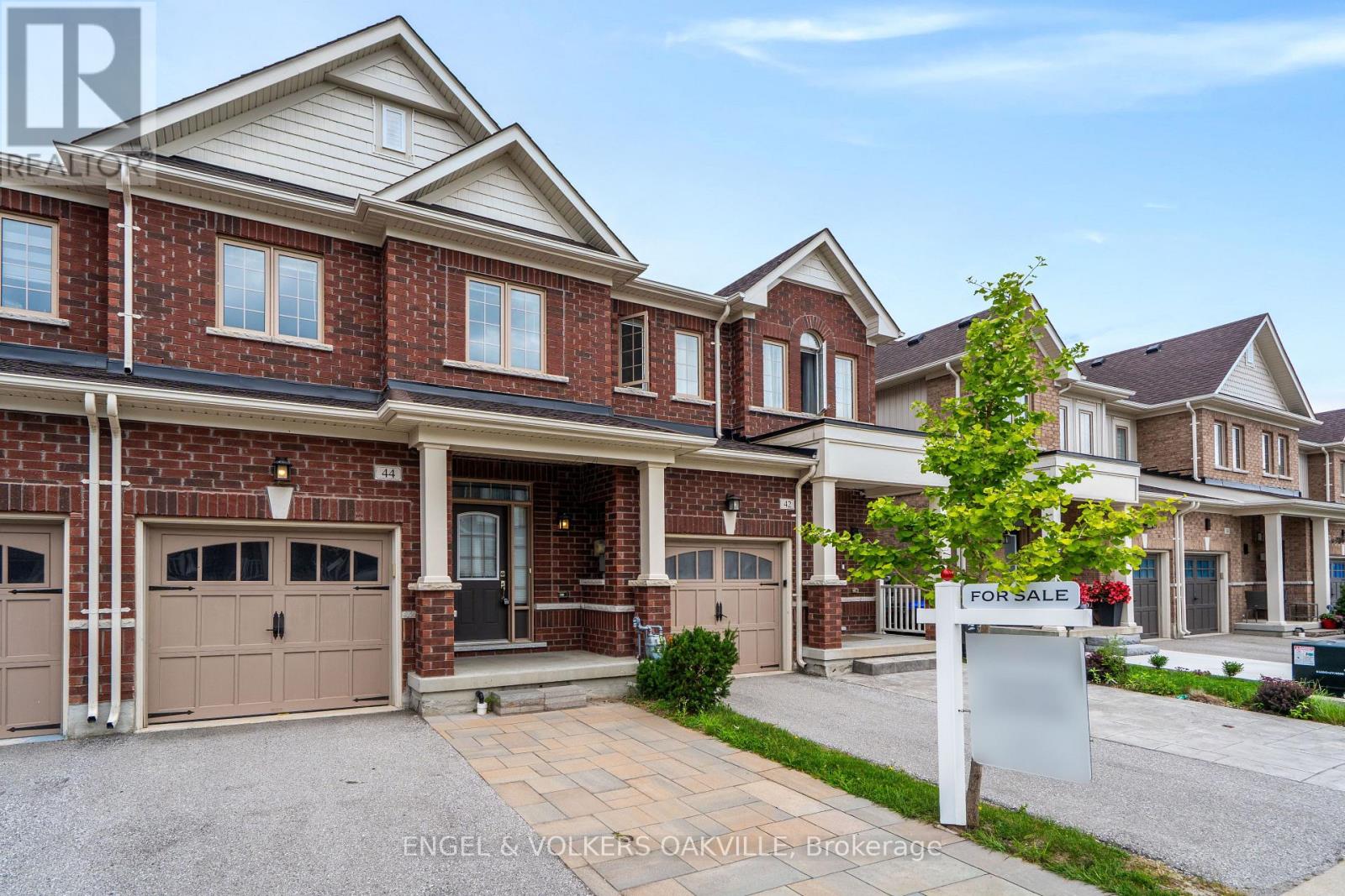 44 Clifford Crescent, New Tecumseth, Ontario  L0G 1W0 - Photo 3 - N13535614
