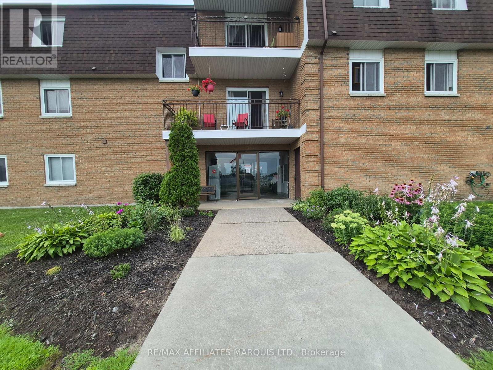 302 - 220 Kenyon Street W, North Glengarry, Ontario K0C 1A0 - Photo 3 - X13660294
