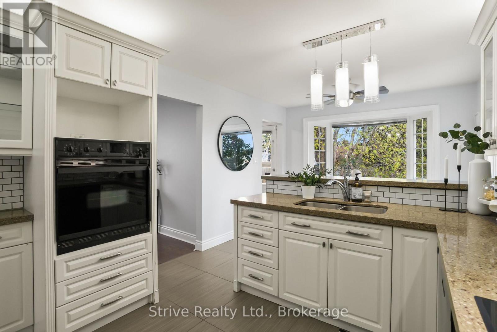 Upper - 23 Cherry Blossom Crescent, Clarington, Ontario  L1E 1G9 - Photo 10 - E13660282