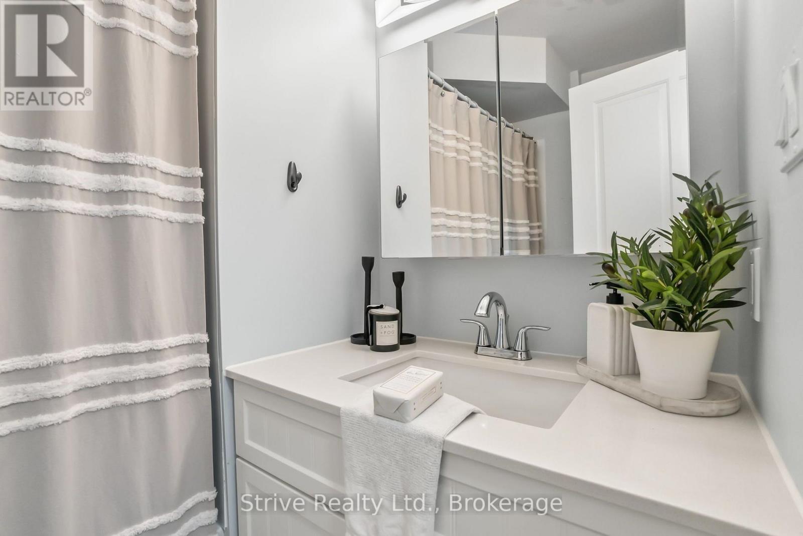Upper - 23 Cherry Blossom Crescent, Clarington, Ontario  L1E 1G9 - Photo 17 - E13660282