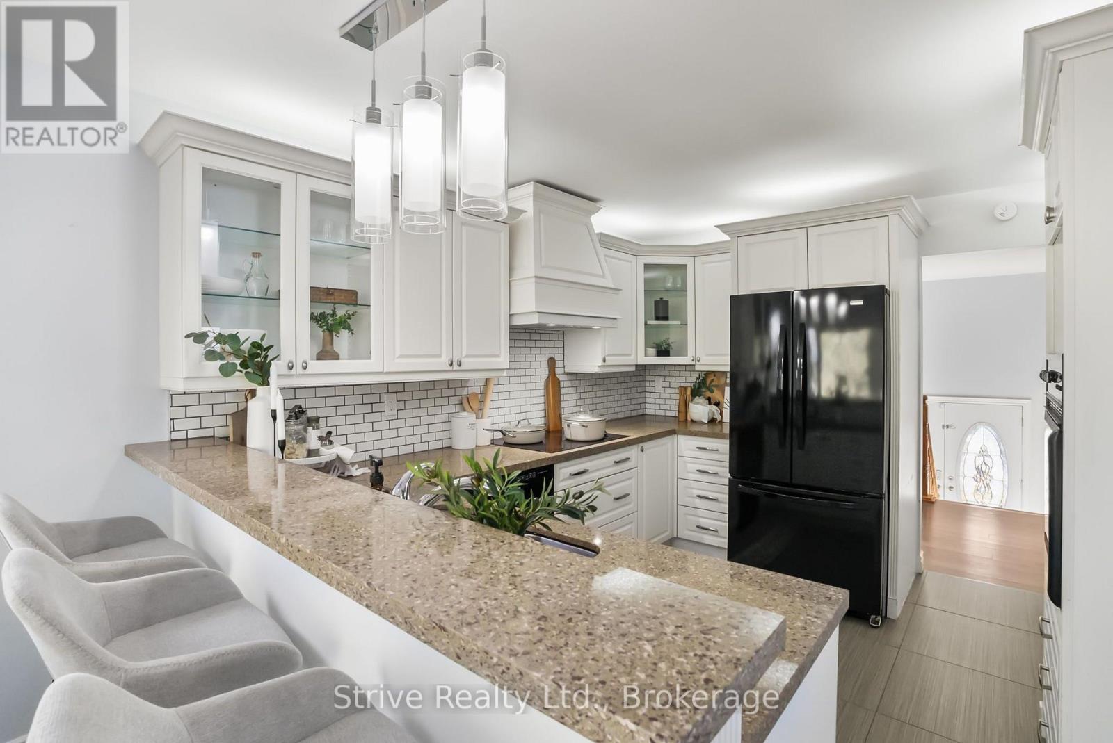 Upper - 23 Cherry Blossom Crescent, Clarington, Ontario  L1E 1G9 - Photo 7 - E13660282