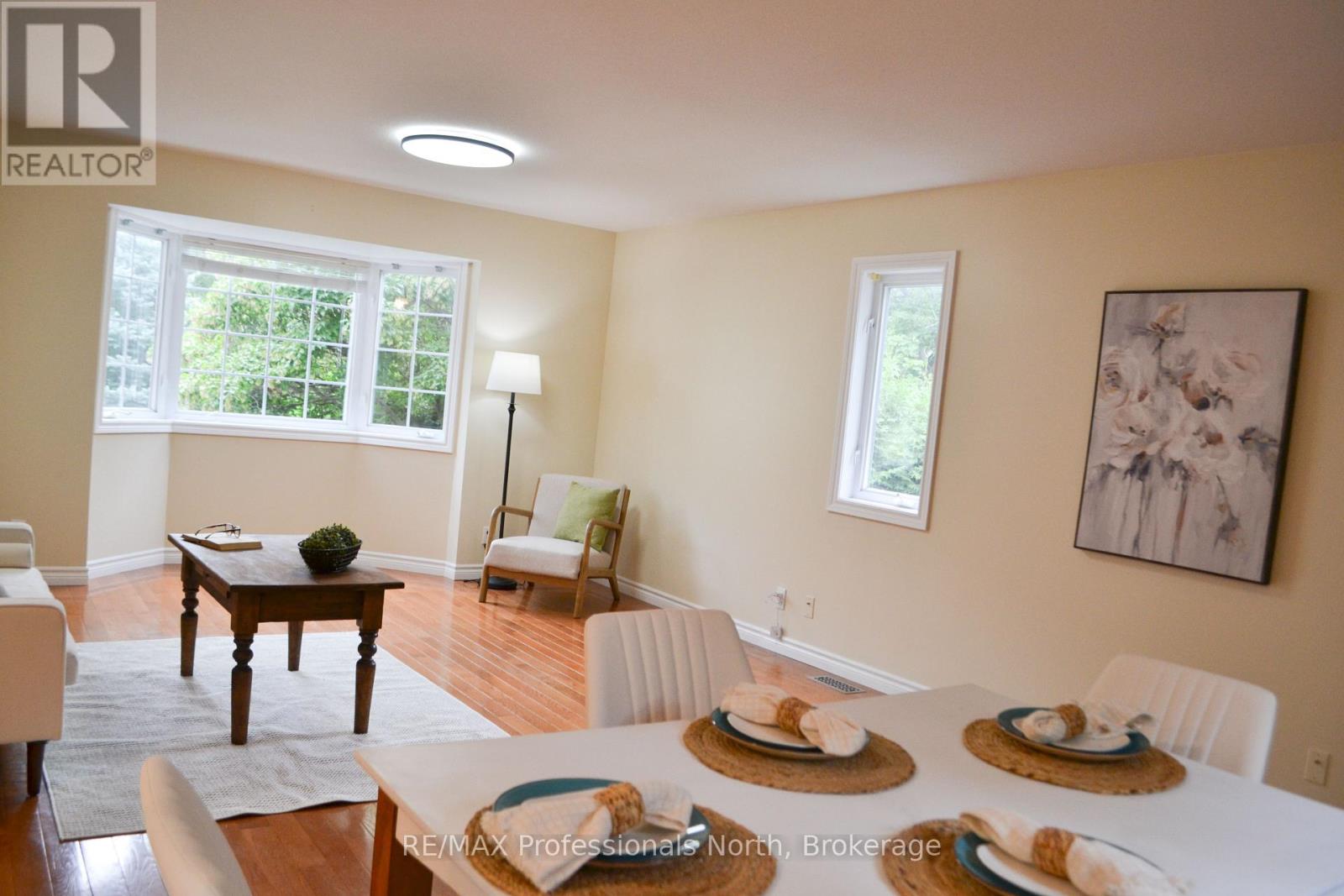18 Heritage Crescent, Huntsville, Ontario  P1H 1S9 - Photo 3 - X13660306