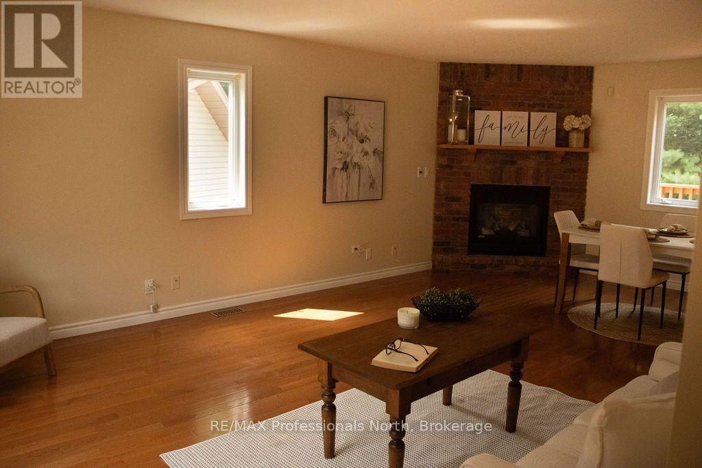 18 Heritage Crescent, Huntsville, Ontario  P1H 1S9 - Photo 4 - X13660306
