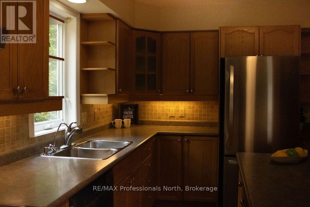 18 Heritage Crescent, Huntsville, Ontario  P1H 1S9 - Photo 7 - X13660306
