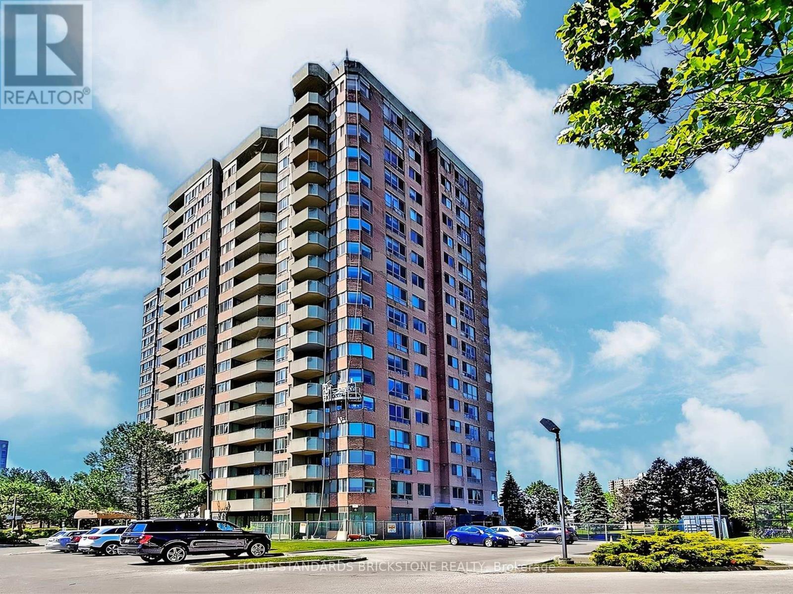 1705 - 30 THUNDER GROVE, Toronto, Ontario
