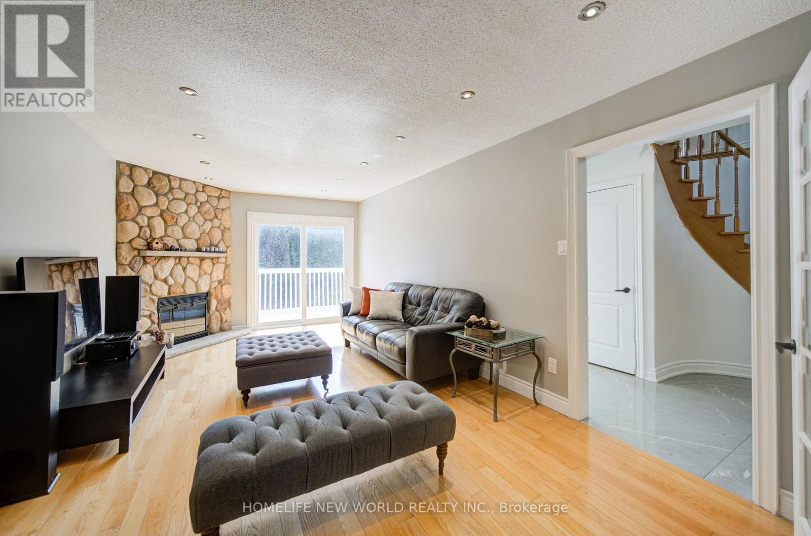 12 Bellside Drive, Markham, Ontario  L3P 7B8 - Photo 11 - N13660316