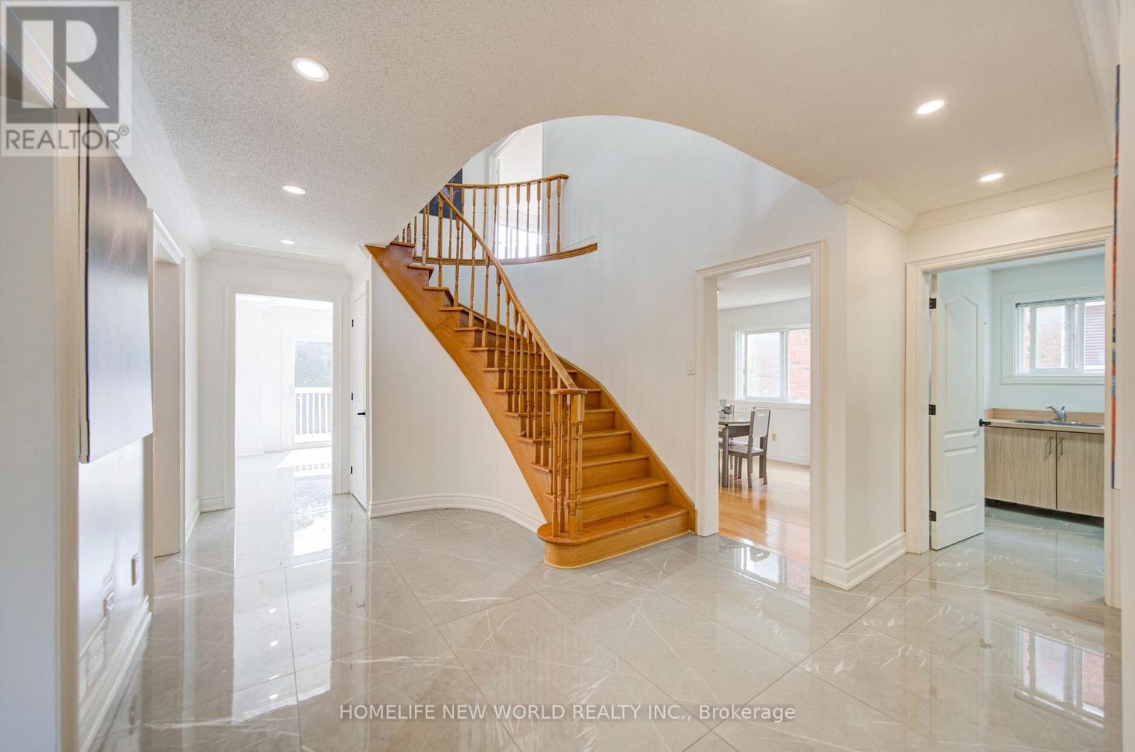 12 Bellside Drive, Markham, Ontario  L3P 7B8 - Photo 3 - N13660316