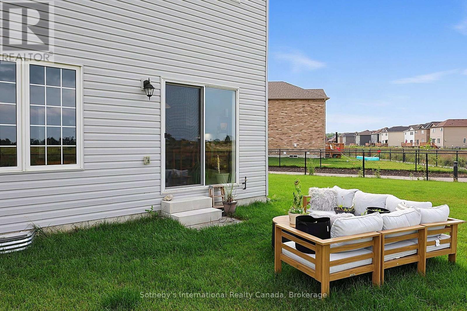 270 Springfield Crescent, Clearview (Stayner), Ontario  L0M 1S0 - Photo 40 - S13660008