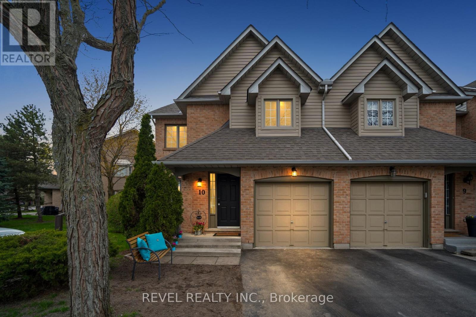 10 - 320 HAMILTON DRIVE, Hamilton, Ontario