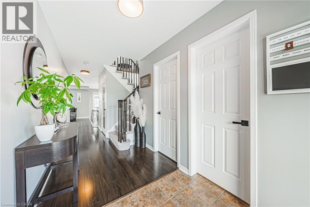 142 Bradley Avenue, Binbrook, Ontario  L0R 1C0 - Photo 4 - 40854429