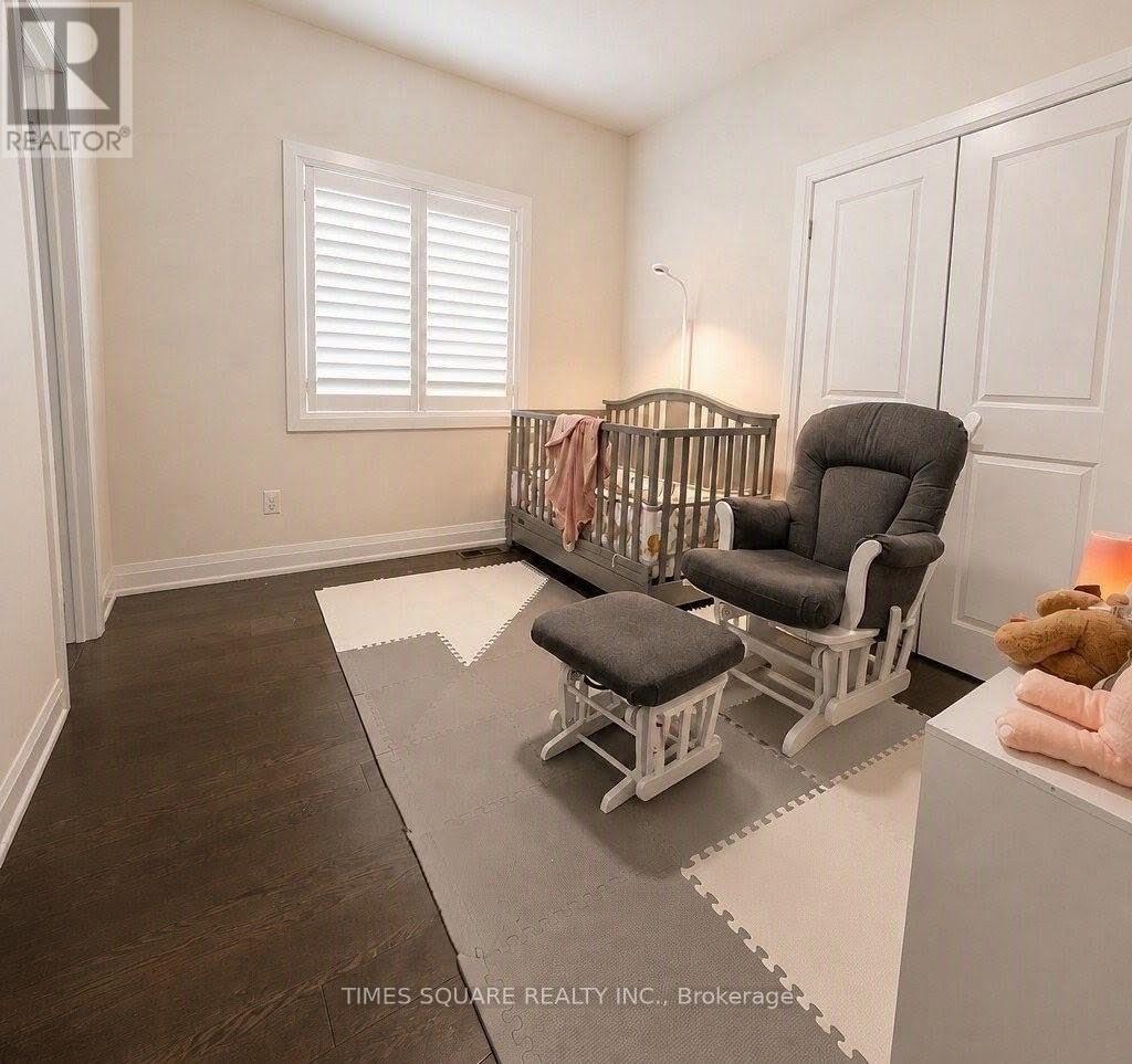 24 Walter Clifford Nesbitt Drive, Whitby, Ontario  L1P 0G5 - Photo 13 - E13656066