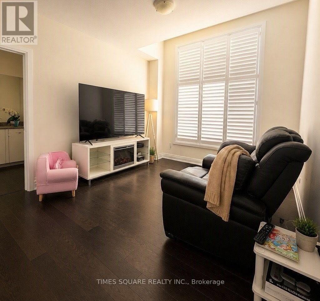24 Walter Clifford Nesbitt Drive, Whitby, Ontario  L1P 0G5 - Photo 15 - E13656066