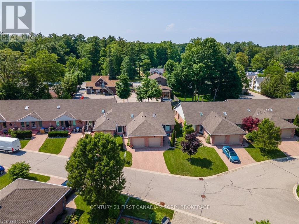 5 - 90 Ontario Street S, Lambton Shores, Ontario  N0M 1T0 - Photo 2 - X13660350