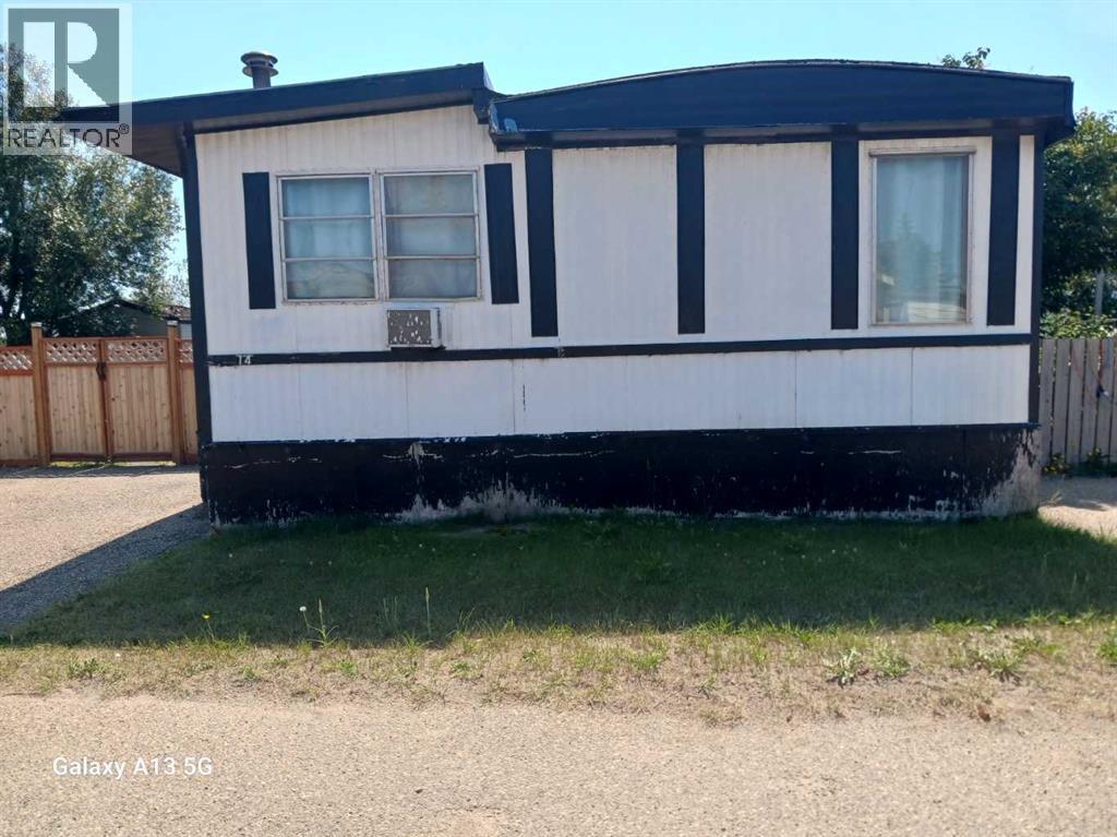 14, 85 Gasoline Alley E, Rural Red Deer County, Alberta  T4E 1A9 - Photo 3 - A2332934