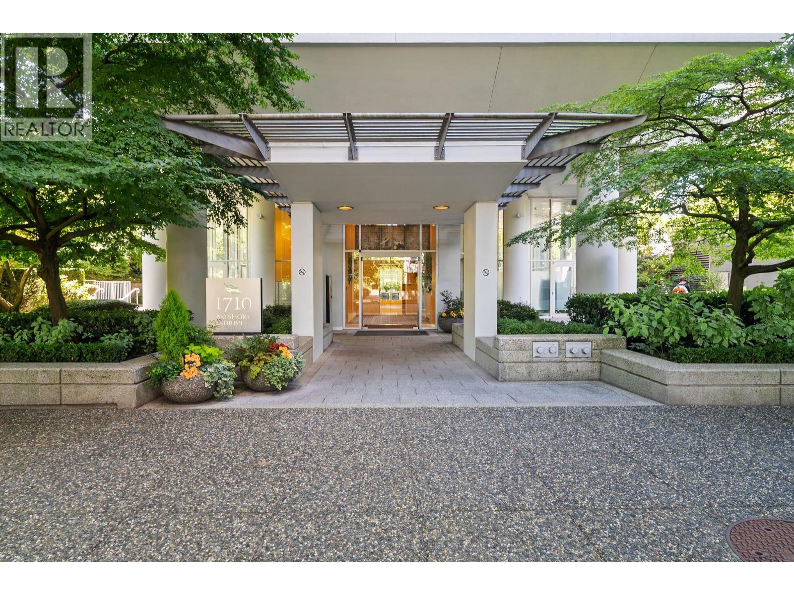 1803 1710 Bayshore Drive, Vancouver, British Columbia  V6G 3G4 - Photo 2 - R3154547