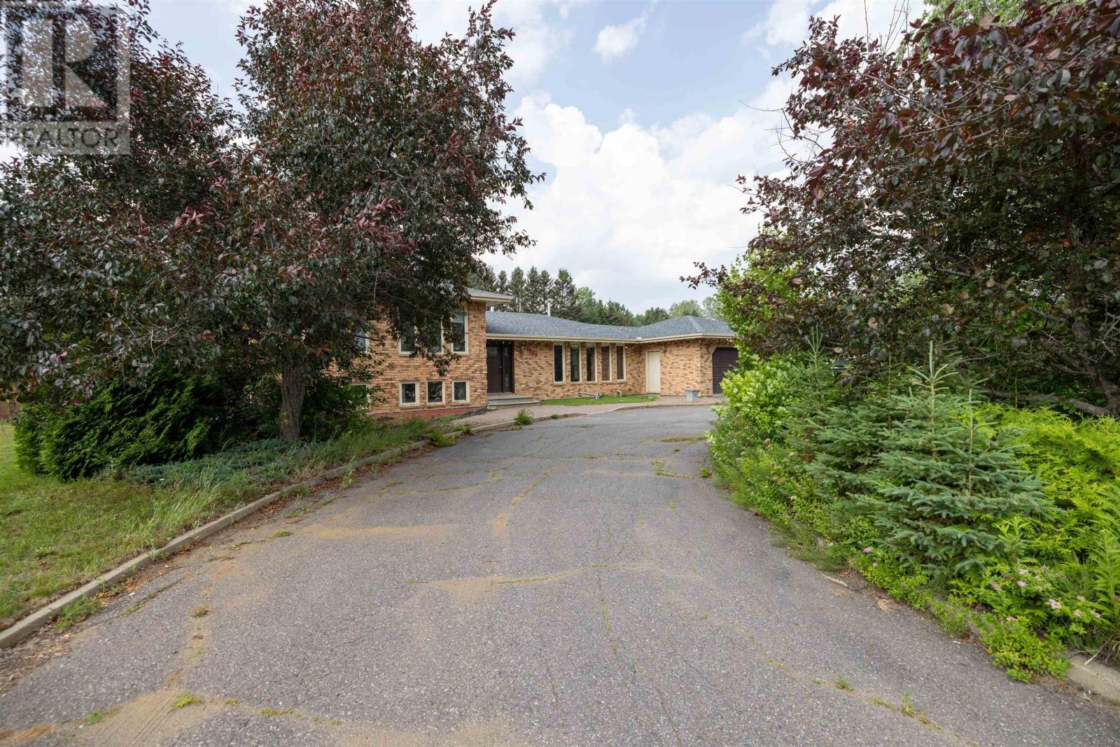 2089 Otway St, Thunder Bay, Ontario  P7K 1H5 - Photo 2 - TB2602155