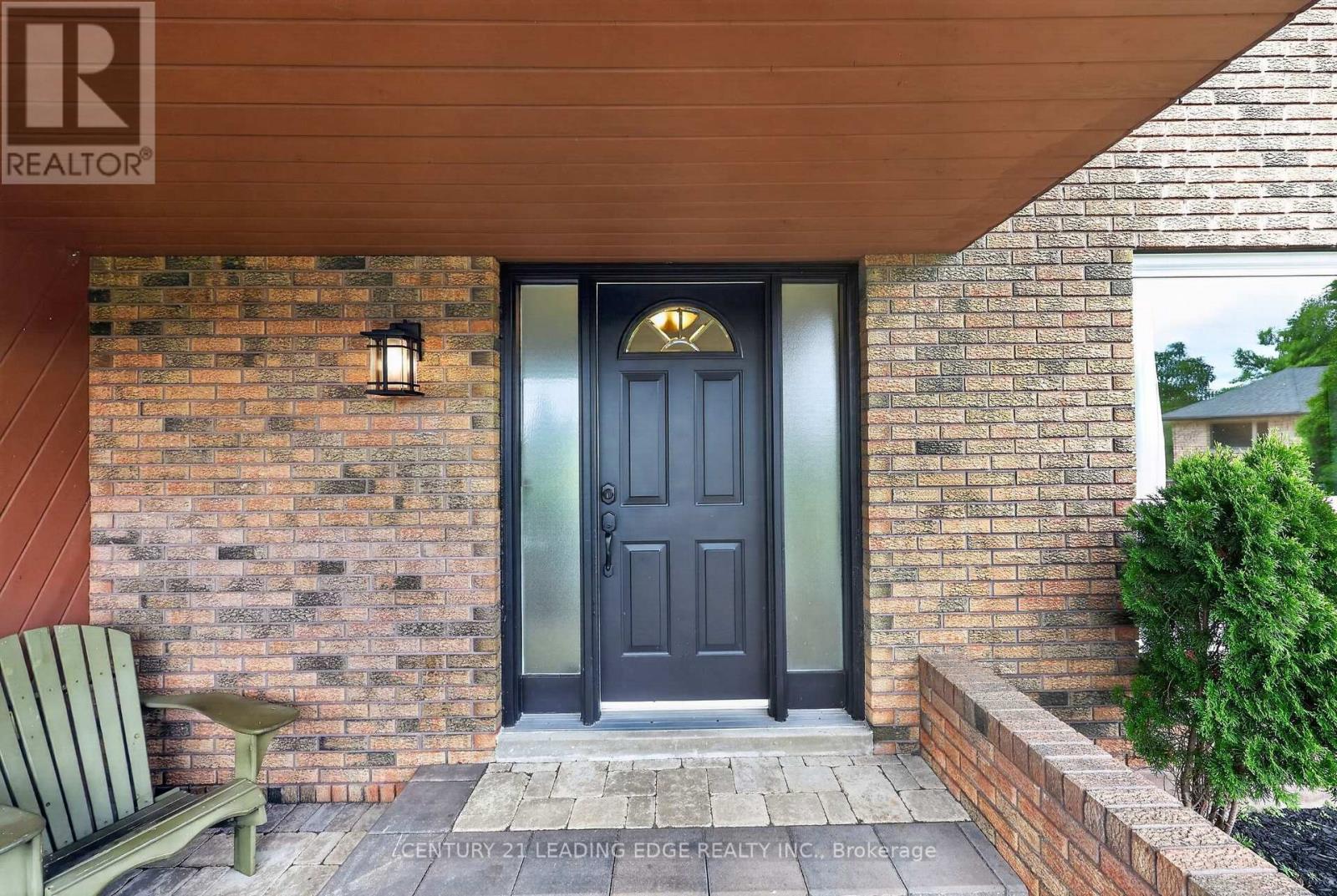 6 Cairns Boulevard, Springwater, Ontario  L9X 0N8 - Photo 10 - S13660224