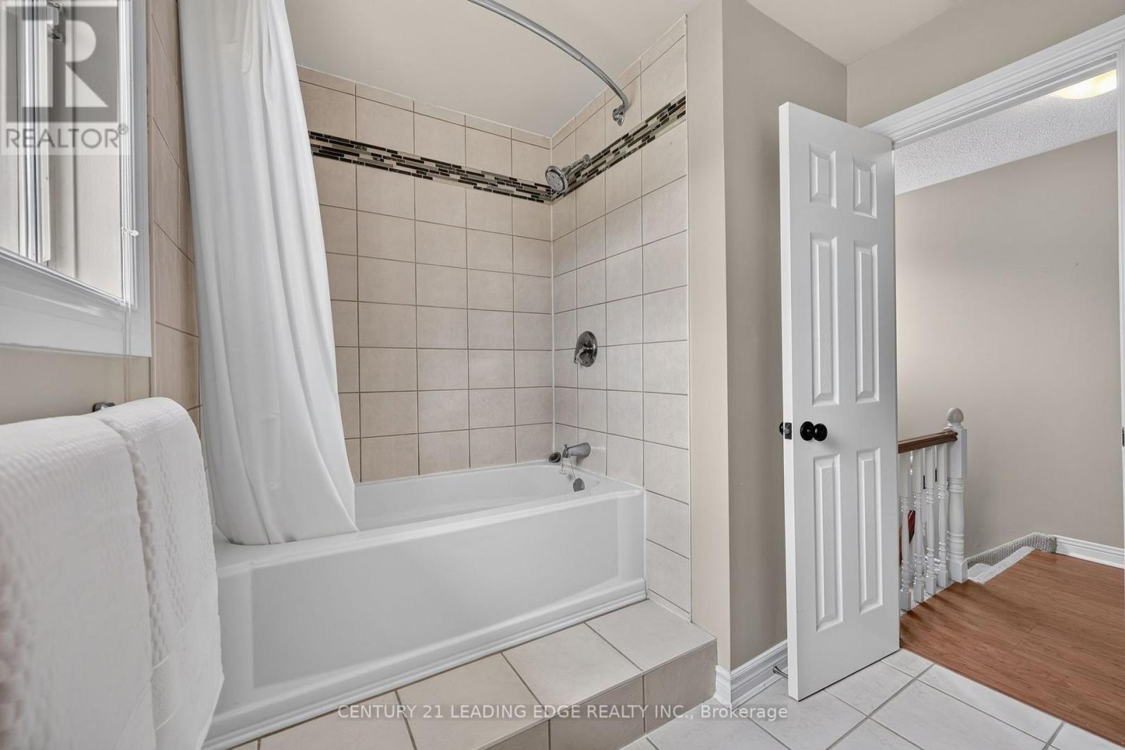 6 Cairns Boulevard, Springwater, Ontario  L9X 0N8 - Photo 33 - S13660224