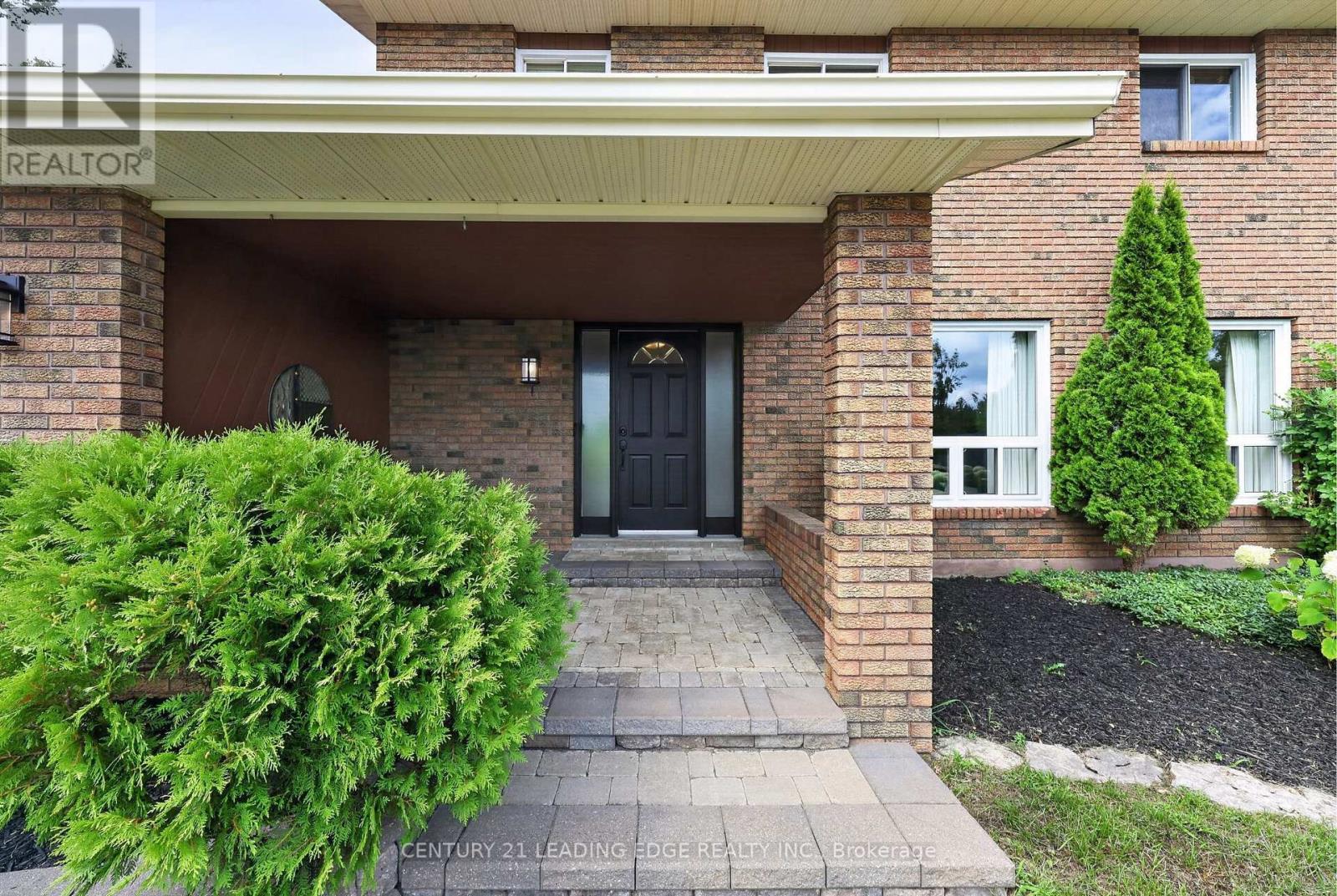 6 Cairns Boulevard, Springwater, Ontario  L9X 0N8 - Photo 8 - S13660224