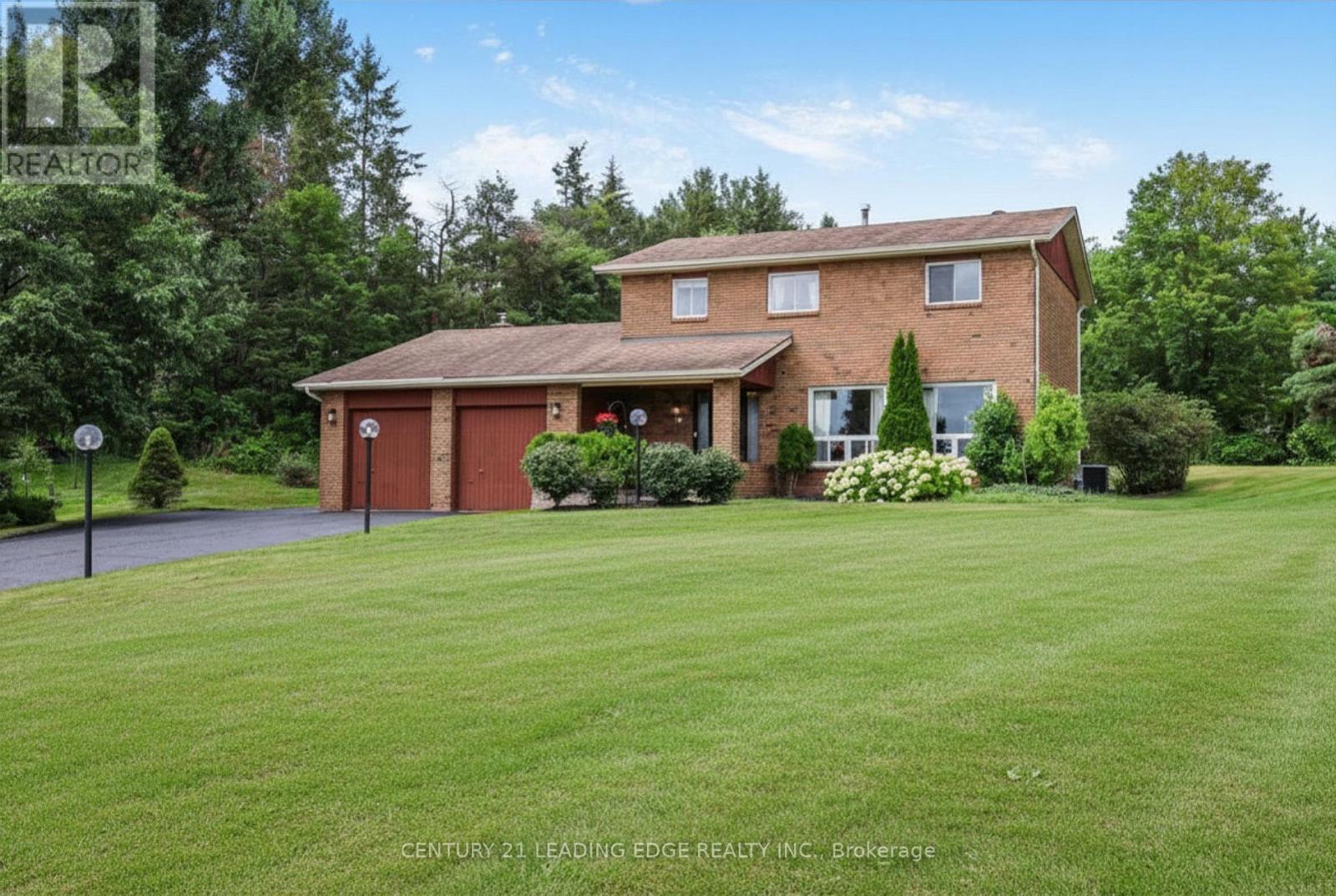 6 Cairns Boulevard, Springwater, Ontario  L9X 0N8 - Photo 5 - S13660224