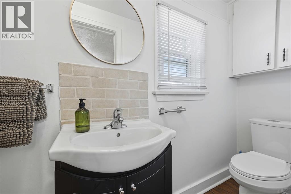 7424 Lakeshore Road, Lambton Shores, Ontario  N0N 1J3 - Photo 20 - 26019442