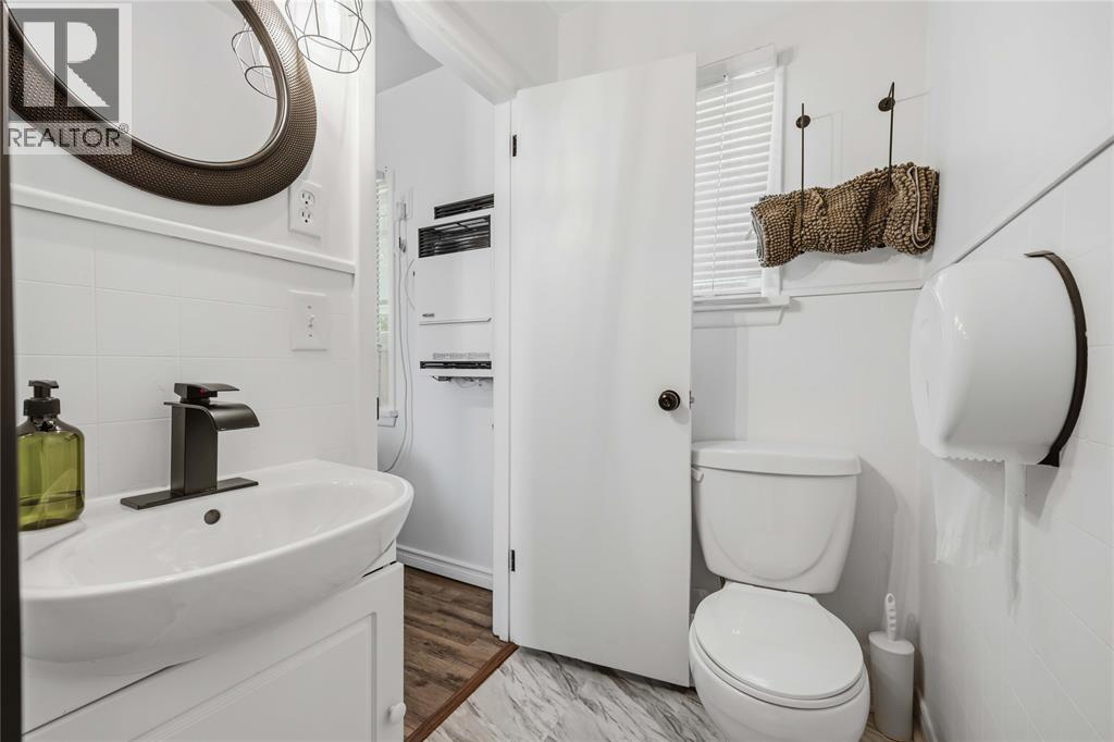 7424 Lakeshore Road, Lambton Shores, Ontario  N0N 1J3 - Photo 29 - 26019442