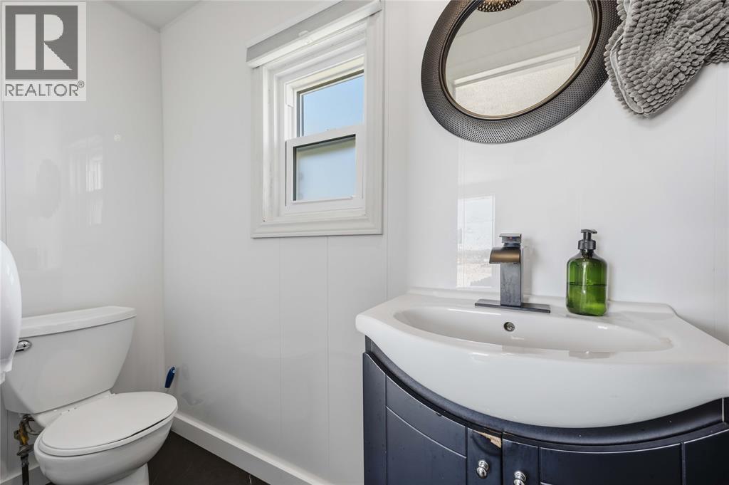 7424 Lakeshore Road, Lambton Shores, Ontario  N0N 1J3 - Photo 34 - 26019442