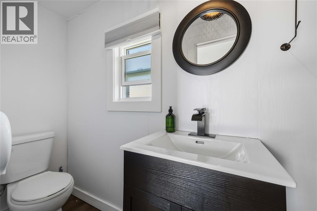 7424 Lakeshore Road, Lambton Shores, Ontario  N0N 1J3 - Photo 36 - 26019442