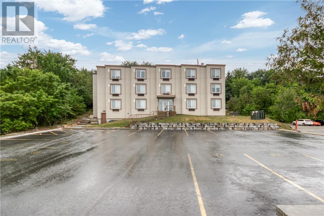 1755 Regent Street Unit# 302, Greater Sudbury, Ontario  P3E 3Z7 - Photo 2 - 2129727