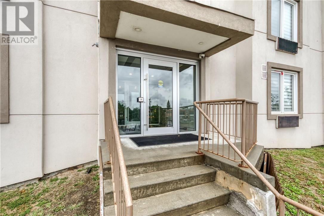1755 Regent Street Unit# 302, Greater Sudbury, Ontario  P3E 3Z7 - Photo 4 - 2129727