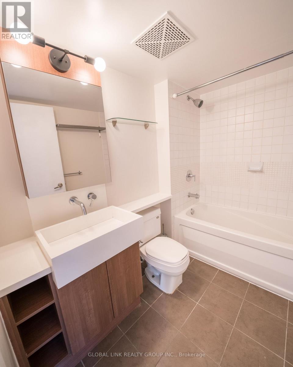 703 - 11 Brunel Court, Toronto, Ontario  M5V 3Y3 - Photo 14 - C13660360
