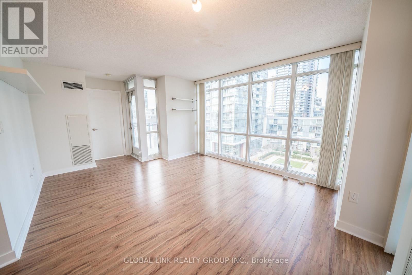 703 - 11 Brunel Court, Toronto, Ontario  M5V 3Y3 - Photo 7 - C13660360