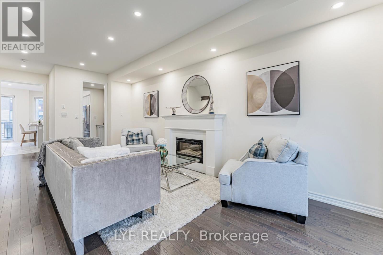 20 Lord Melborne Street, Markham, Ontario  L6C 0Z5 - Photo 11 - N13660366