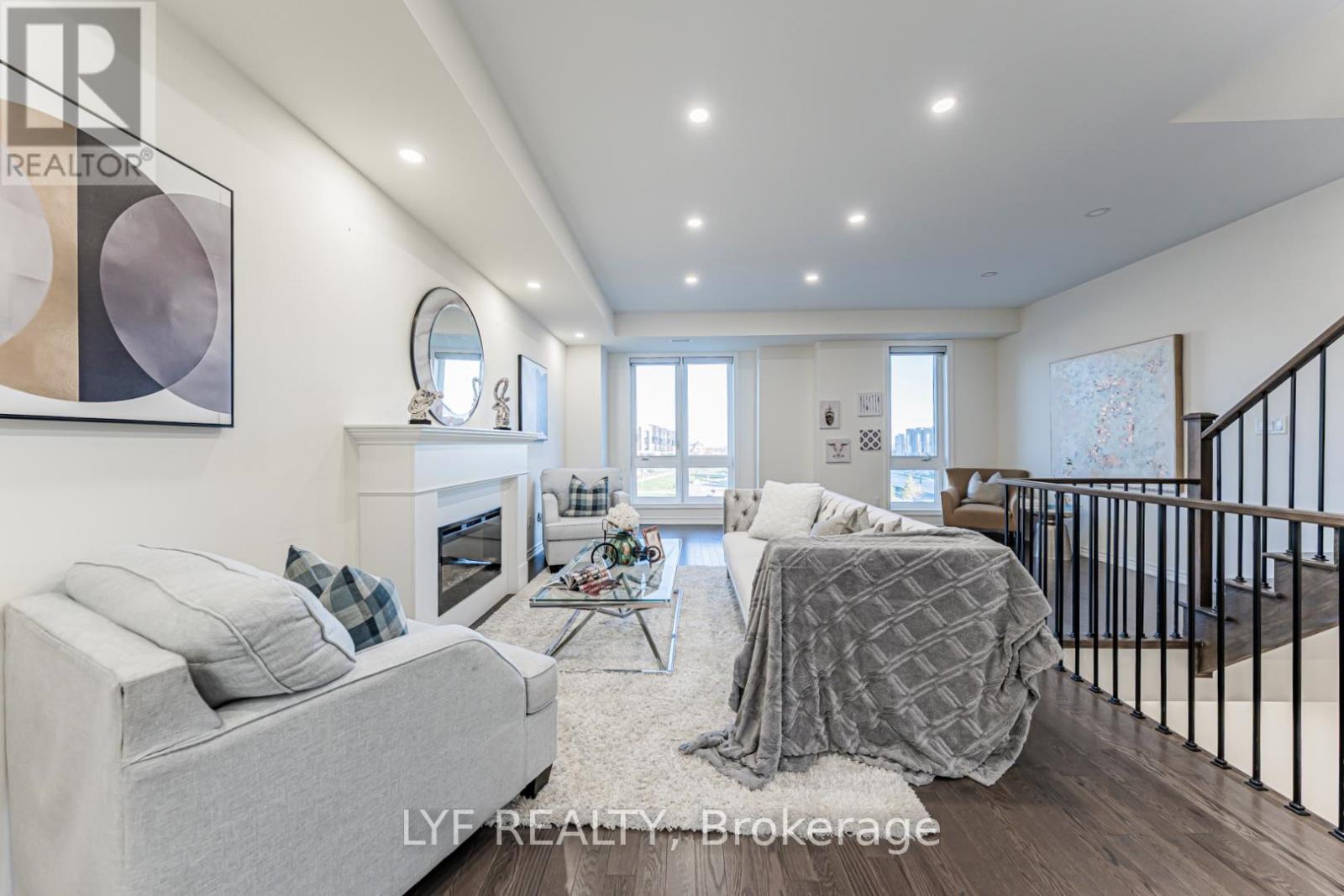20 Lord Melborne Street, Markham, Ontario  L6C 0Z5 - Photo 13 - N13660366