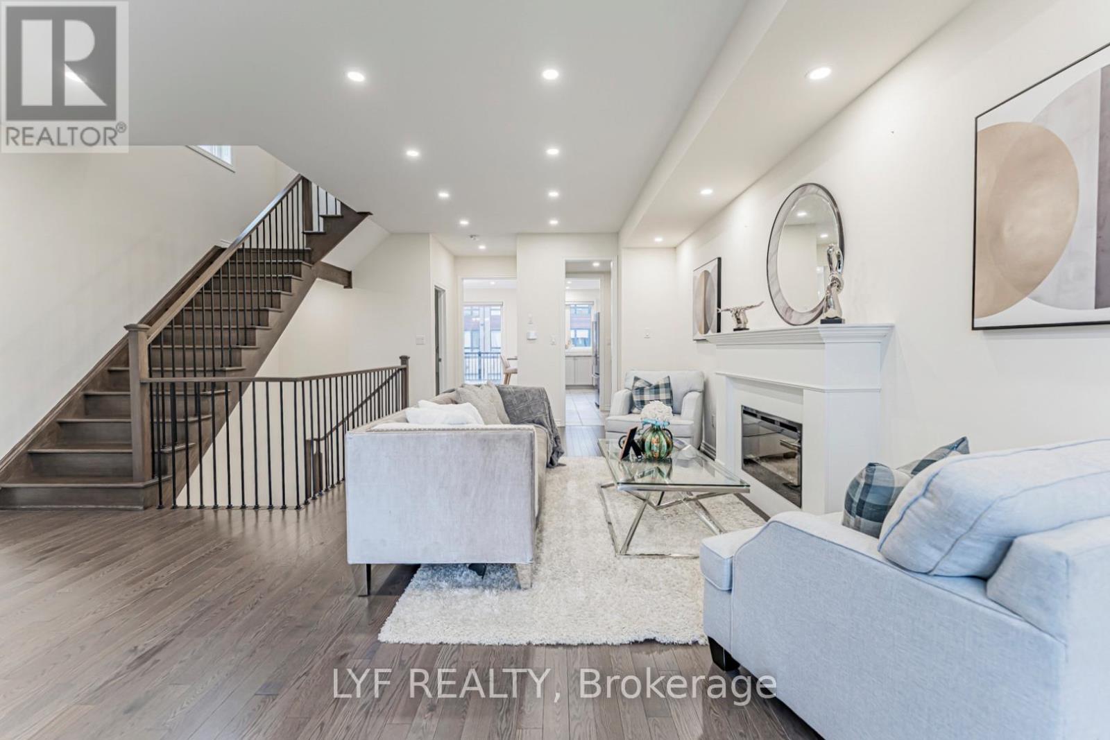 20 Lord Melborne Street, Markham, Ontario  L6C 0Z5 - Photo 14 - N13660366