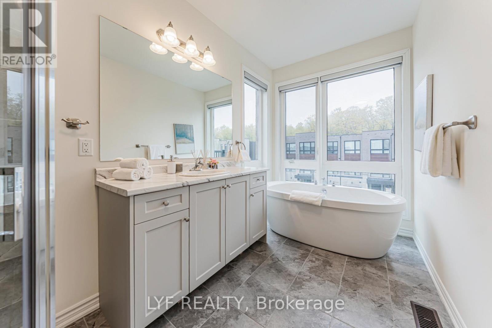 20 Lord Melborne Street, Markham, Ontario  L6C 0Z5 - Photo 32 - N13660366