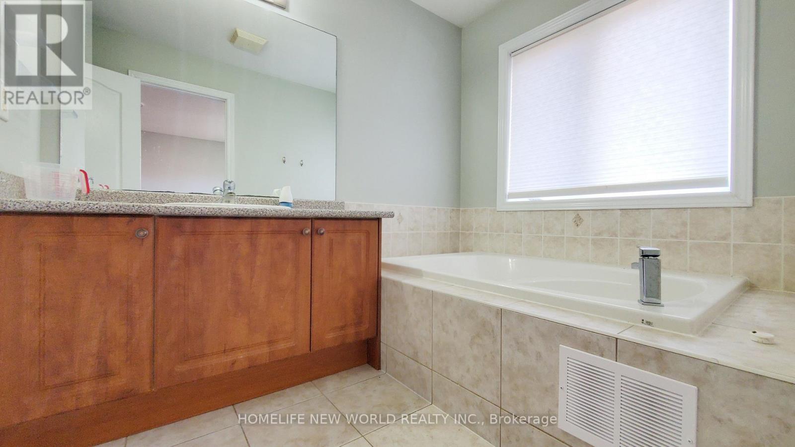 52 Mantle Avenue, Whitchurch-Stouffville, Ontario  L4A 0M5 - Photo 19 - N13660378
