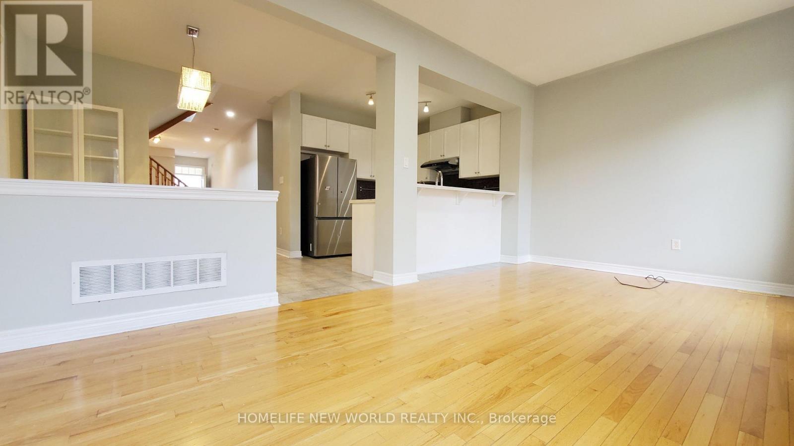 52 Mantle Avenue, Whitchurch-Stouffville, Ontario  L4A 0M5 - Photo 5 - N13660378
