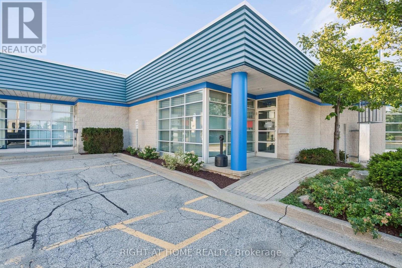 1329 HEINE COURT, Burlington, Ontario
