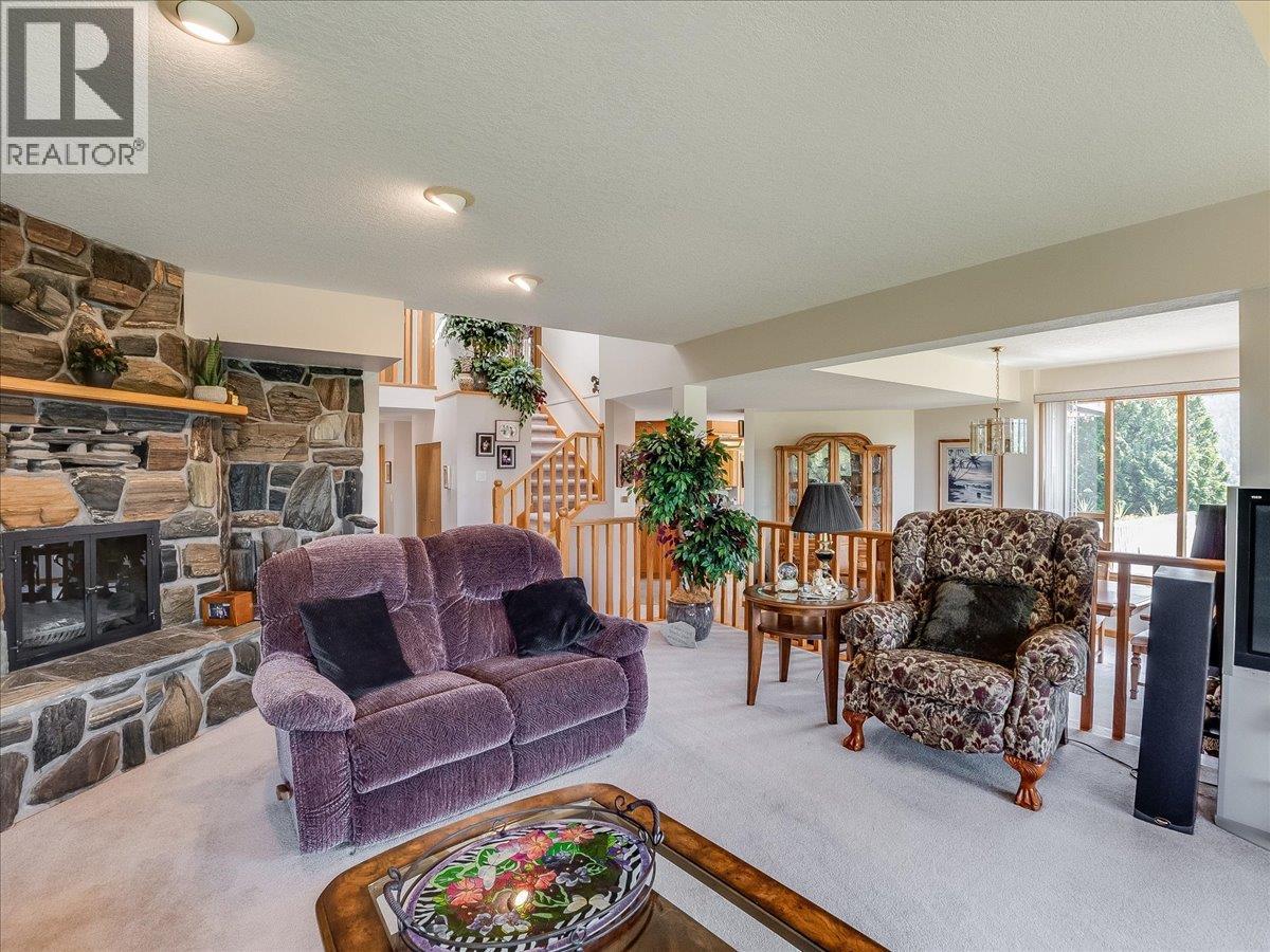 5725 Taghum Frontage Road, Taghum, British Columbia  V1L 6X9 - Photo 10 - 10396898