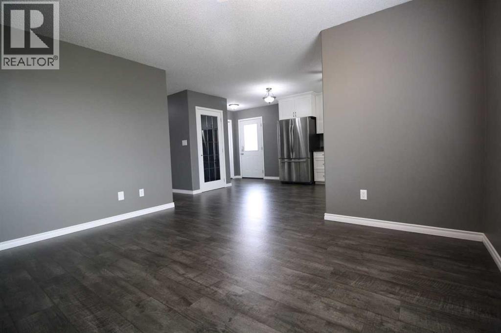 80 Deerglen, High Level, Alberta  T0H 1Z0 - Photo 3 - A2321756