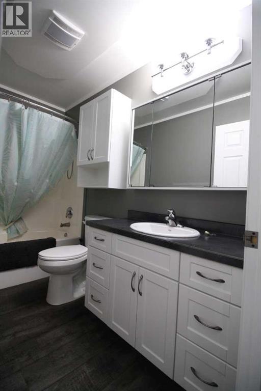 80 Deerglen, High Level, Alberta  T0H 1Z0 - Photo 10 - A2321756