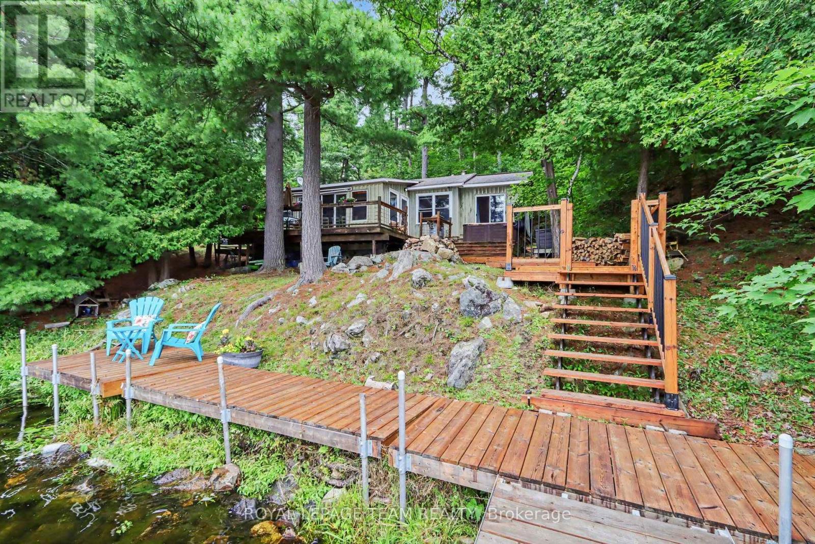 237 BOVA ROAD, Tay Valley, Ontario